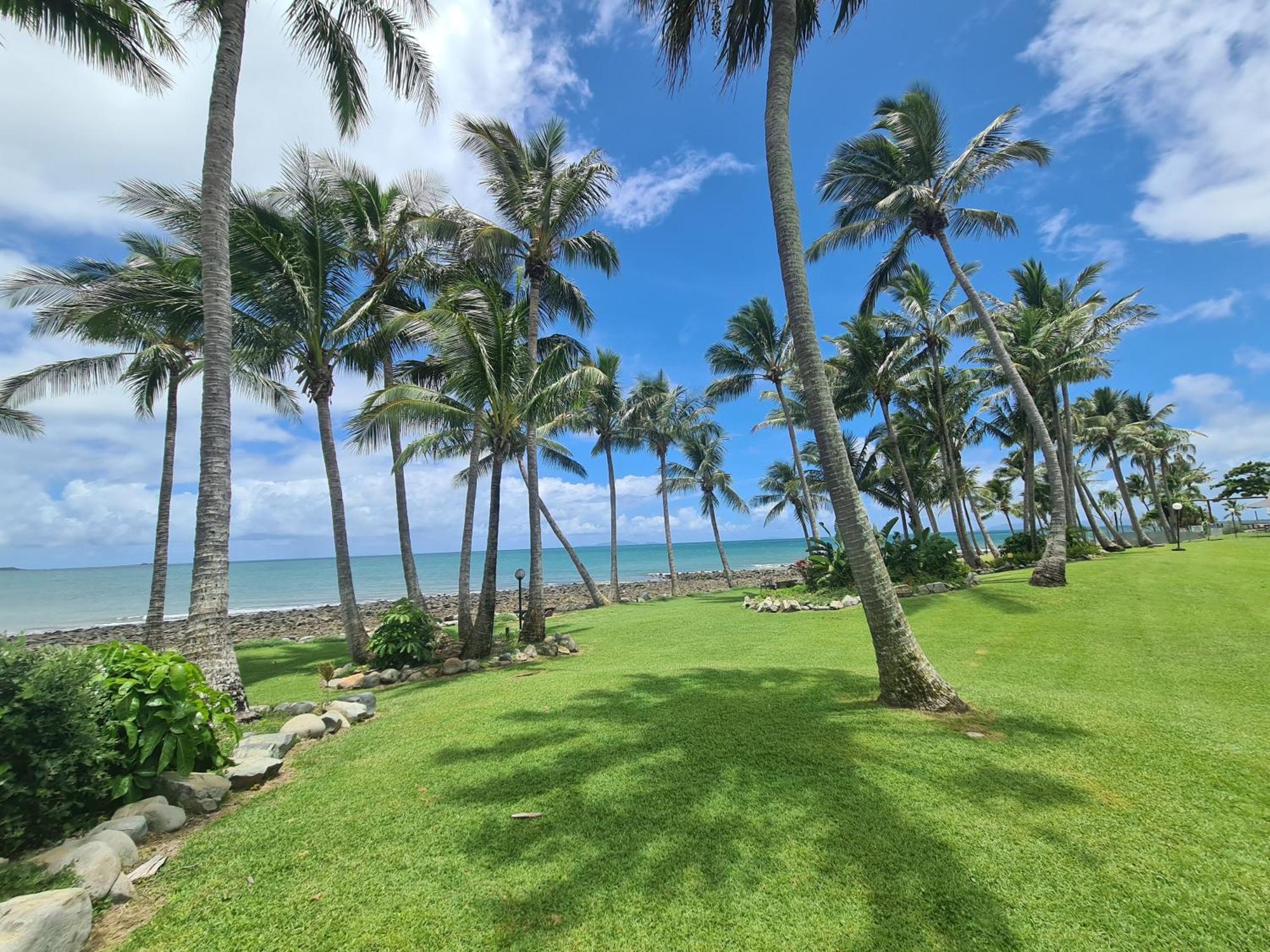 Dolphin Heads - Resort Unit - Absolute Beachfront! - Whitsunday Getaway! Mackay Exterior foto